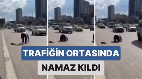 Hem Kendisini Hem Araçları Tehlikeye Attı! İstanbul’da Bir Vatandaş Akan Trafiğin Ortasında Namaz Kıldı